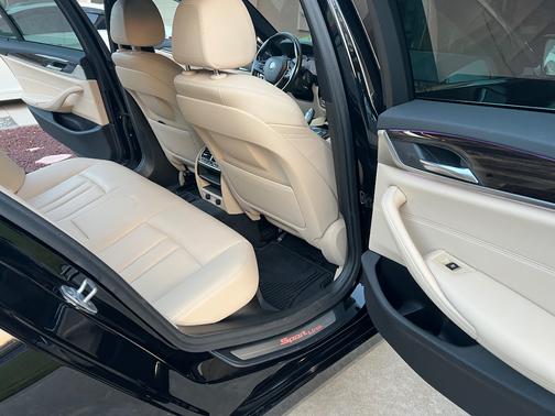 Black 2019 BMW 530 i