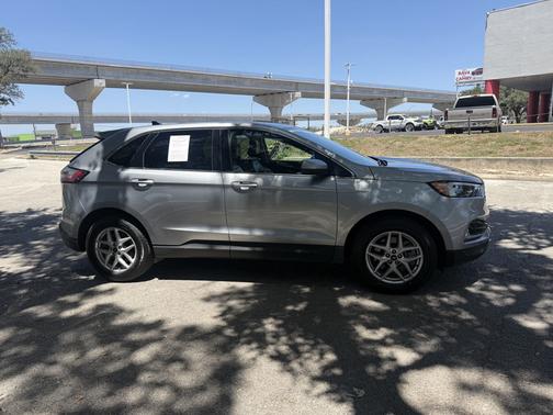 Gray 2023 Ford Edge SEL