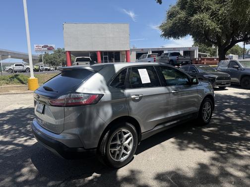 Gray 2023 Ford Edge SEL