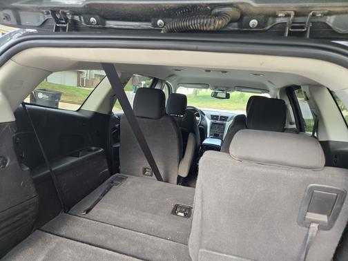 2011 Chevrolet Traverse LT