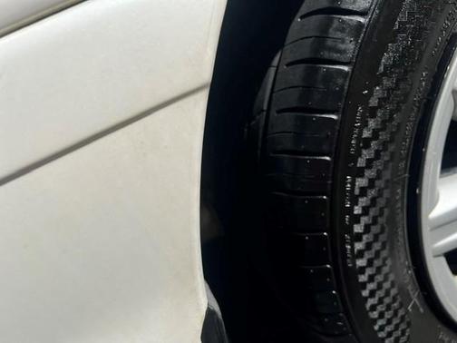White 1997 Toyota Avalon XL