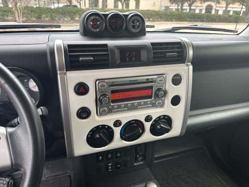 2014 Toyota FJ Cruiser Base
