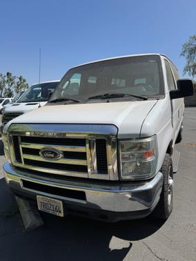 2014 Ford E350 Super Duty XL