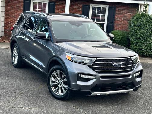 Gray 2022 Ford Explorer Limited