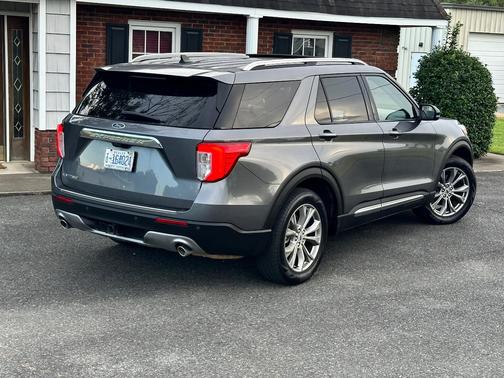 Gray 2022 Ford Explorer Limited