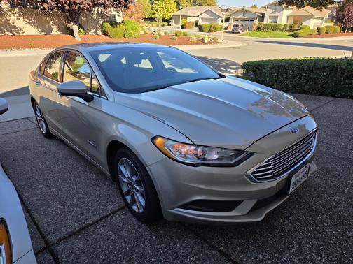 2017 Ford Fusion Hybrid S