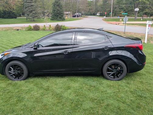 Black 2016 Hyundai ELANTRA Value Edition
