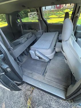 Green 2007 Dodge Grand Caravan SE