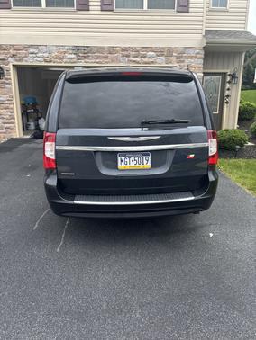 2014 Chrysler Town & Country Touring