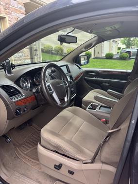2014 Chrysler Town & Country Touring