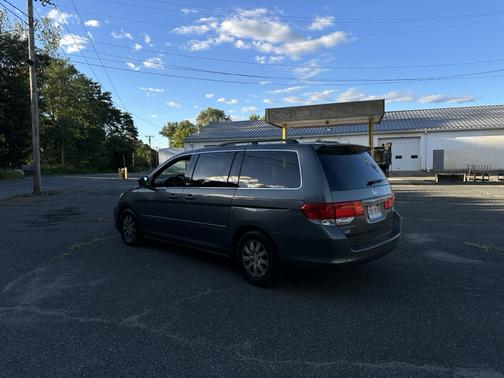 Gray 2008 Honda Odyssey EX