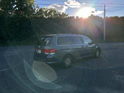 Gray 2008 Honda Odyssey EX