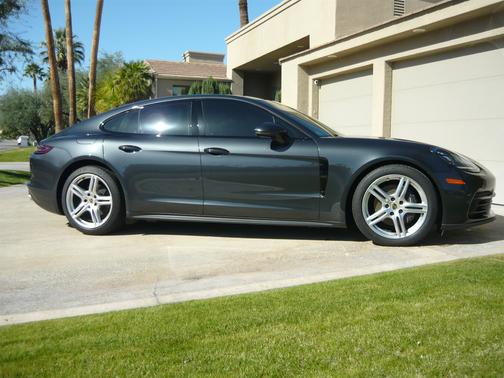 2019 Porsche Panamera Panamera