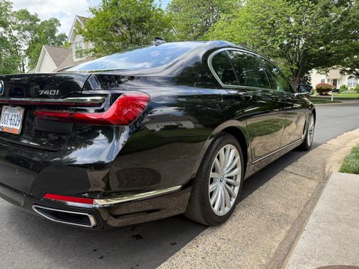2020 BMW 740 i xDrive