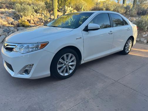 2013 Toyota Camry Hybrid XLE