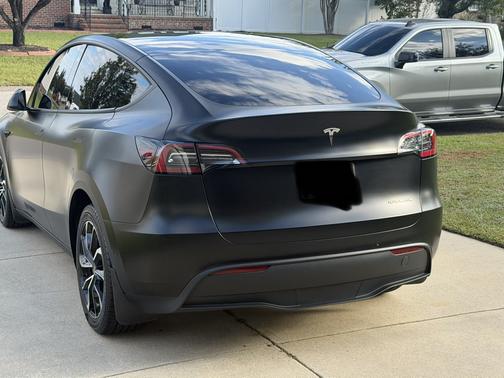 Black 2023 Tesla Model Y Long Range