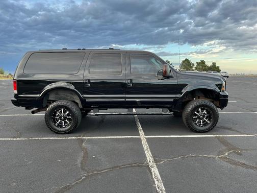 Black 2005 Ford Excursion Limited