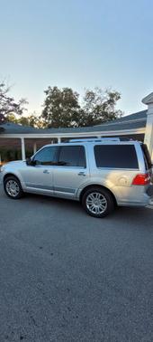Silver 2014 Lincoln Navigator Base