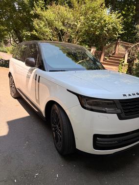 White 2024 Land Rover Range Rover P530 SE SWB