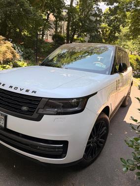 White 2024 Land Rover Range Rover P530 SE SWB