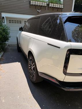 White 2024 Land Rover Range Rover P530 SE SWB
