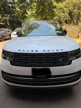 White 2024 Land Rover Range Rover P530 SE SWB