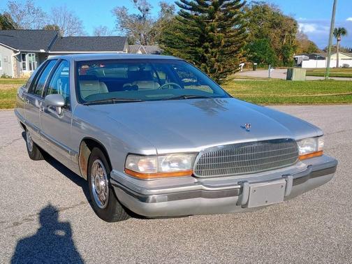 Silver 1992 Buick Roadmaster Limited