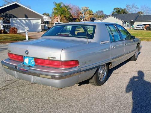 Silver 1992 Buick Roadmaster Limited