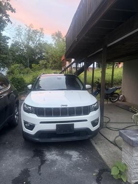 White 2019 Jeep Compass Latitude