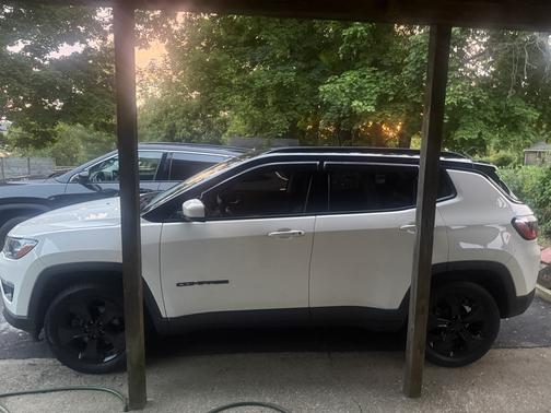 White 2019 Jeep Compass Latitude