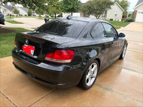 Black 2008 BMW 128 i