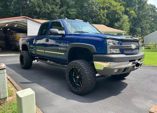 Blue 2003 Chevrolet Silverado 2500 LS H/D Extended Cab