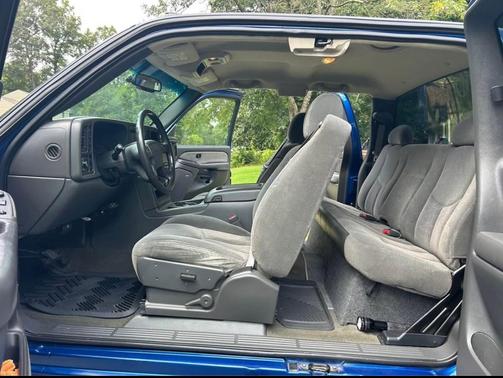 Blue 2003 Chevrolet Silverado 2500 LS H/D Extended Cab
