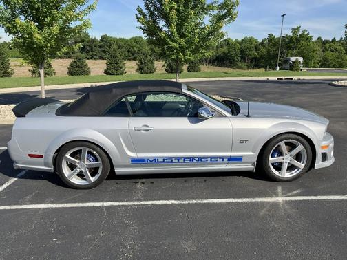 Silver 2007 Ford Mustang GT