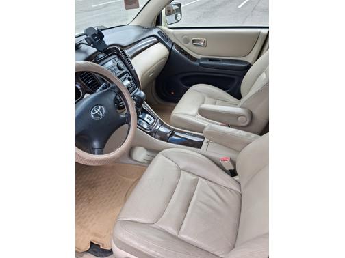 Gold 2002 Toyota Highlander Limited