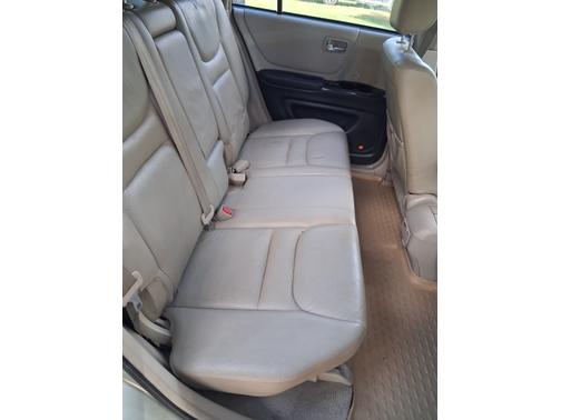 Gold 2002 Toyota Highlander Limited