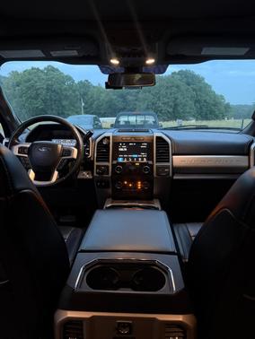 Black 2019 Ford F-250 Lariat
