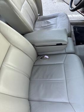 2011 Lincoln Town Car Signature Limited