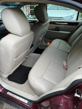 2011 Lincoln Town Car Signature Limited