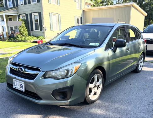 Green 2014 Subaru Impreza 2.0i