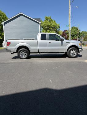 Silver 2013 Ford F-150 Lariat