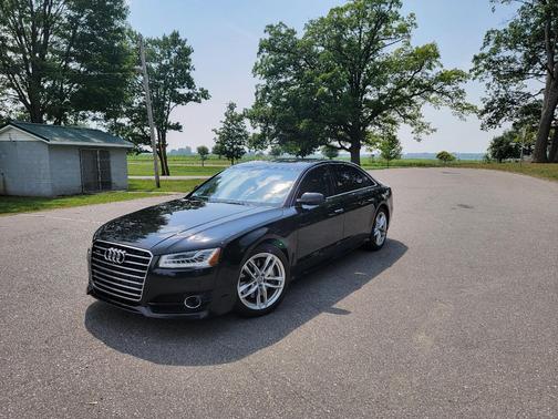 Black 2016 Audi A8 L 4.0T