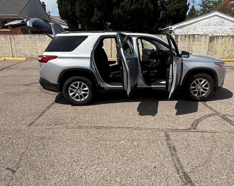 Gray 2020 Chevrolet Traverse LT Cloth