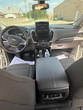 Gray 2020 Chevrolet Traverse LT Cloth