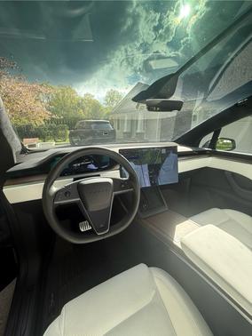 Black 2023 Tesla Model X Base