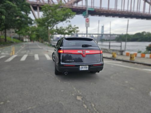 2016 Lincoln MKT Base