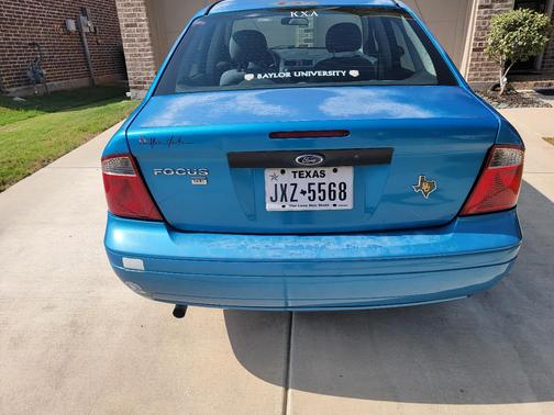 Blue 2007 Ford Focus SE