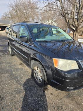 2010 Chrysler Town & Country Touring