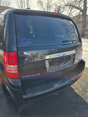 2010 Chrysler Town & Country Touring