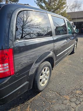 2010 Chrysler Town & Country Touring